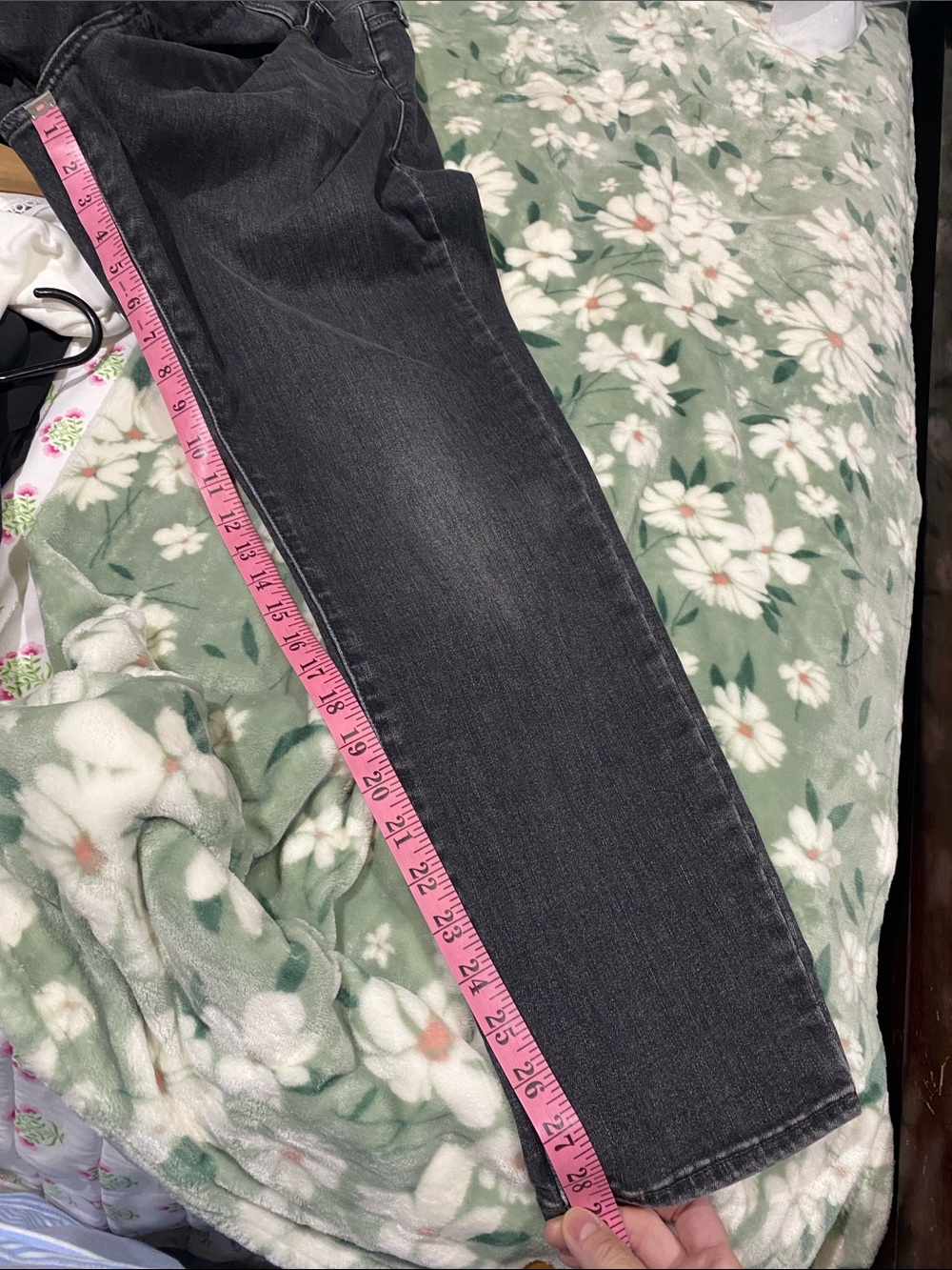 Levi’s 311 Black-Washed Straight-Leg Jeans 18W - Picture 9 of 9